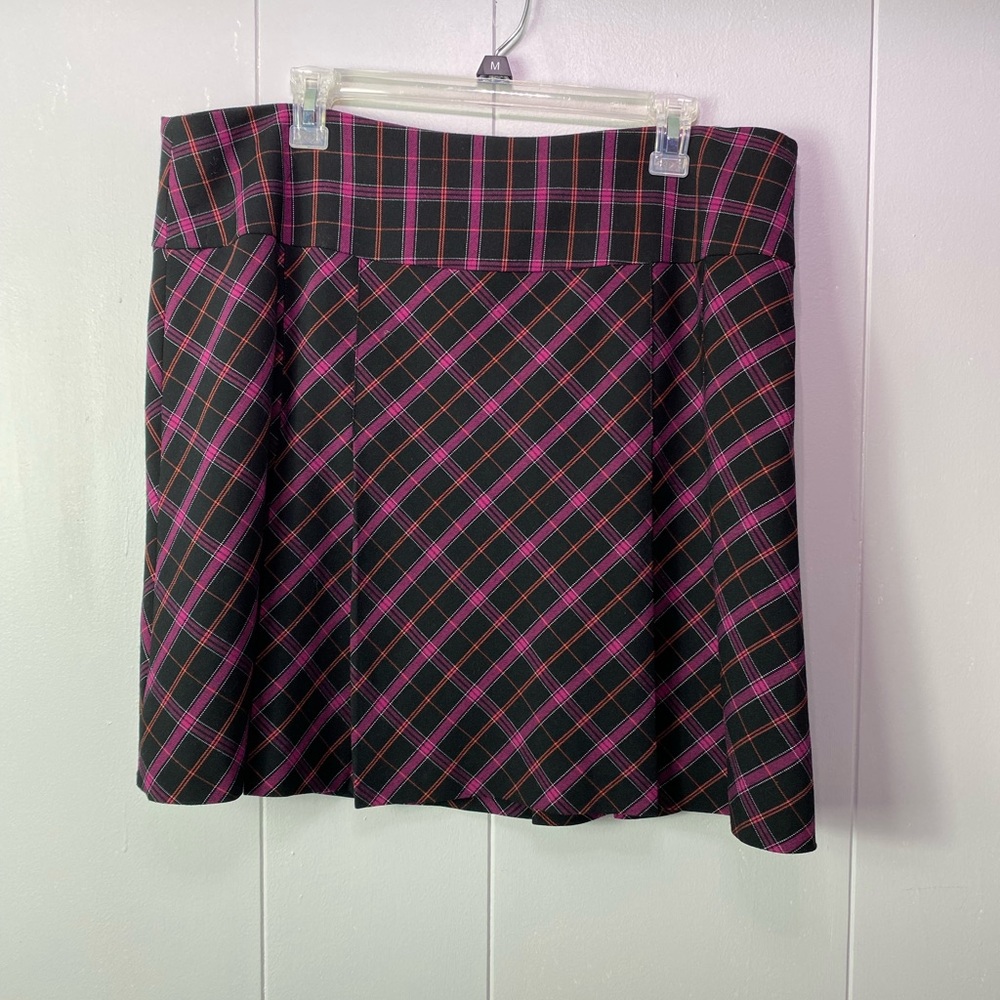 Apostrophe skirt